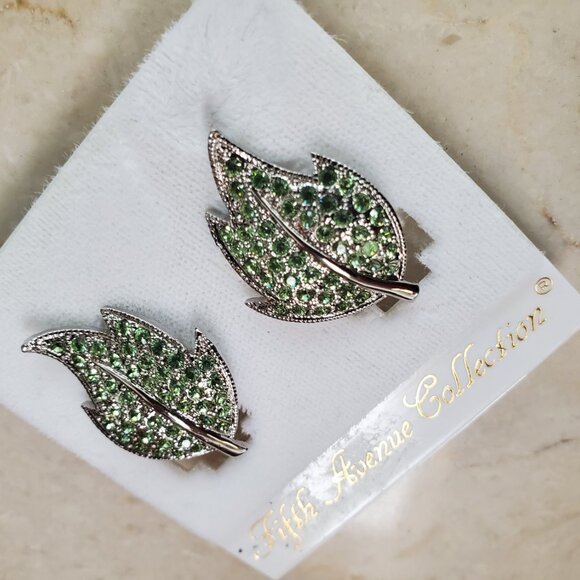 FAC Silvertone Green Peridot Colour Rhinestone Leaf Clip on Earrings - Picture 10 of 10